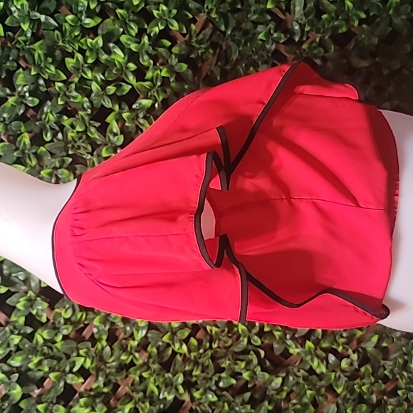 B-Design Large Red Top - Picture 2 of 6